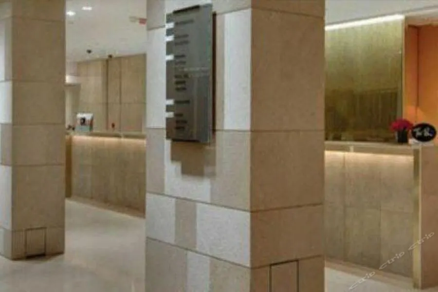Prince Hotel, Marco Polo Hong Kong Hotel