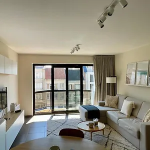4 P A 50 M De La , Oostende België