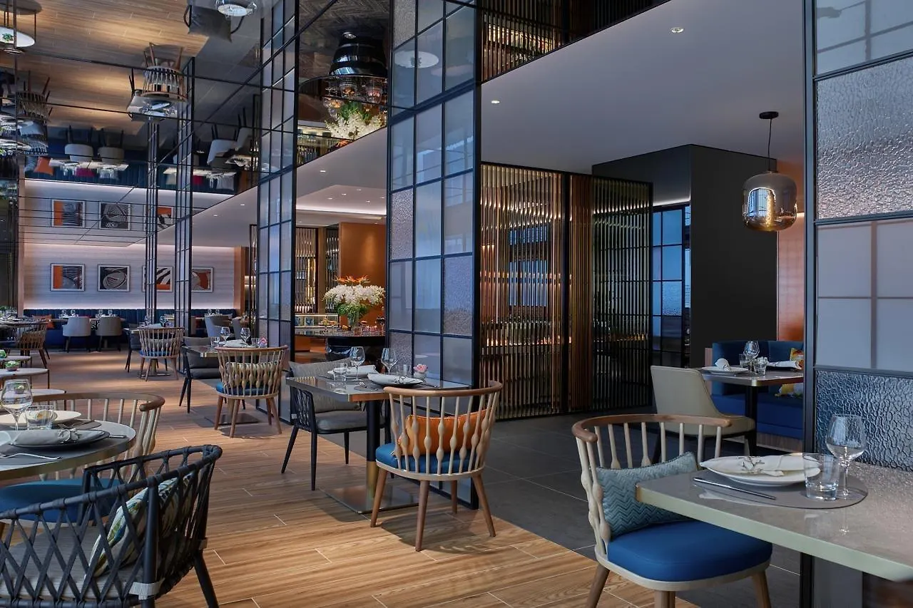 Prince Hotel, Marco Polo Hong Kong 4*,
