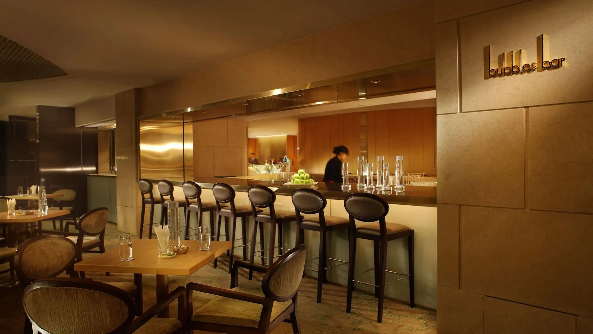 Prince Hotel, Marco Polo Hong Kong 4*,
